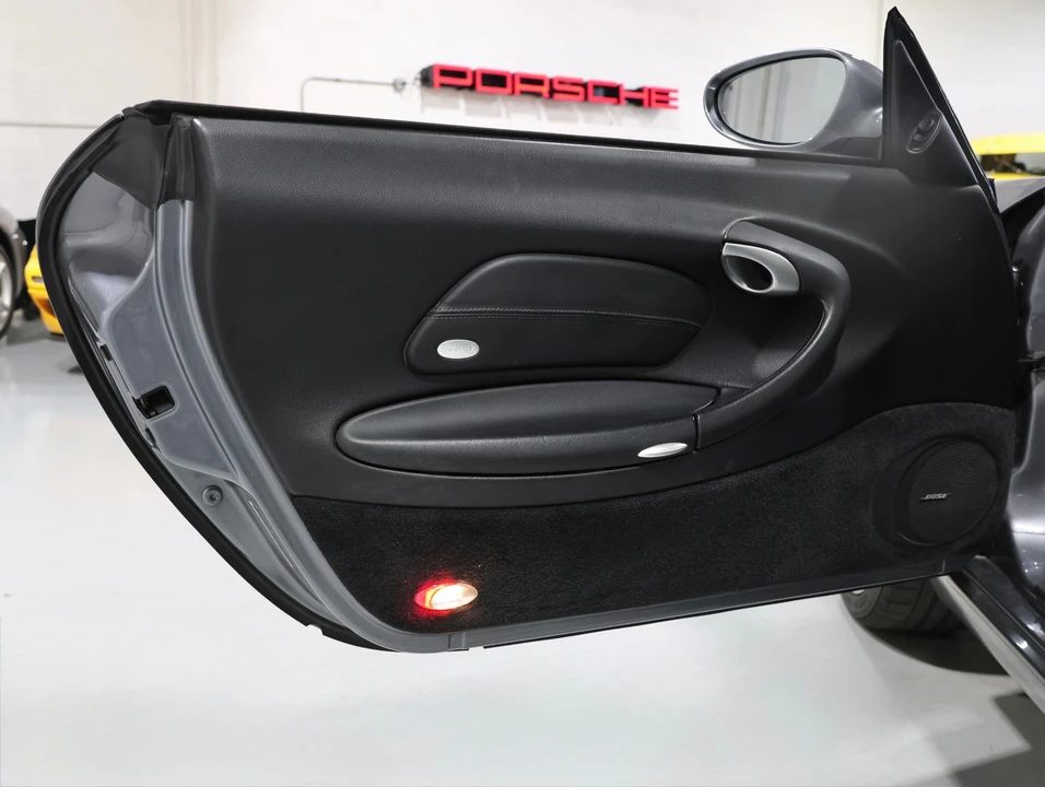 2002 Porsche 996 Carrera - Image 7 of 31