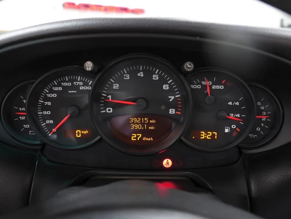 2002 Porsche 996 Carrera - Image 28 of 31
