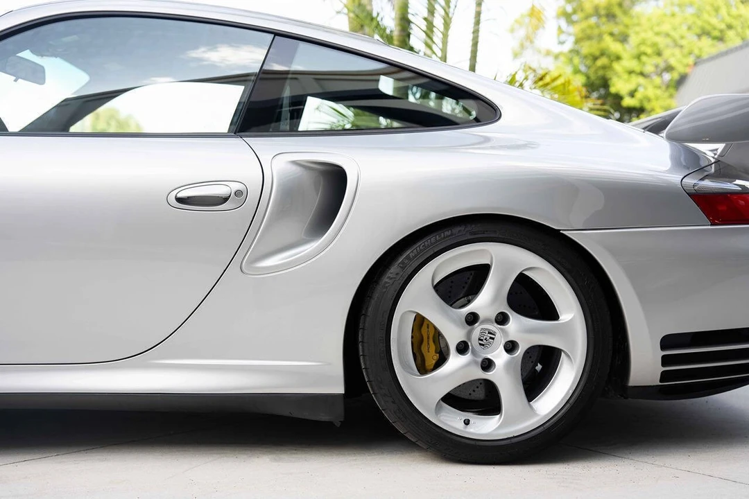 2002 Porsche 996 GT2 - Image 25 of 31