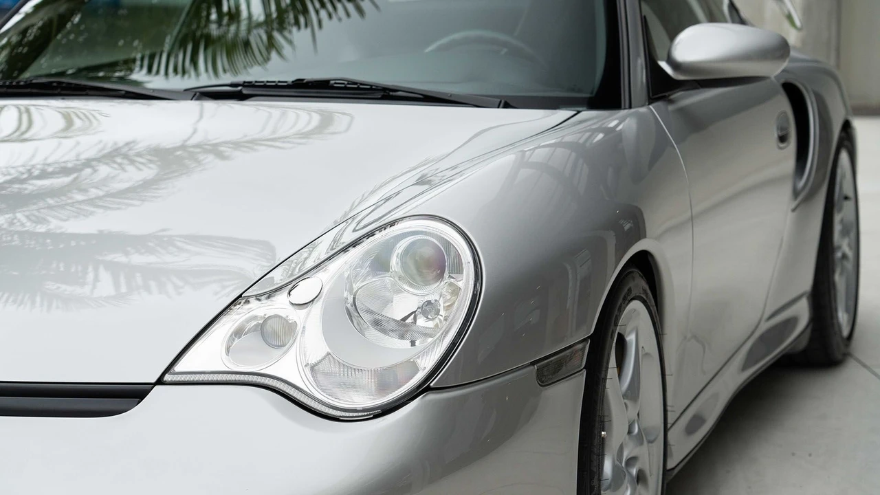2002 Porsche 996 GT2 - Image 17 of 31