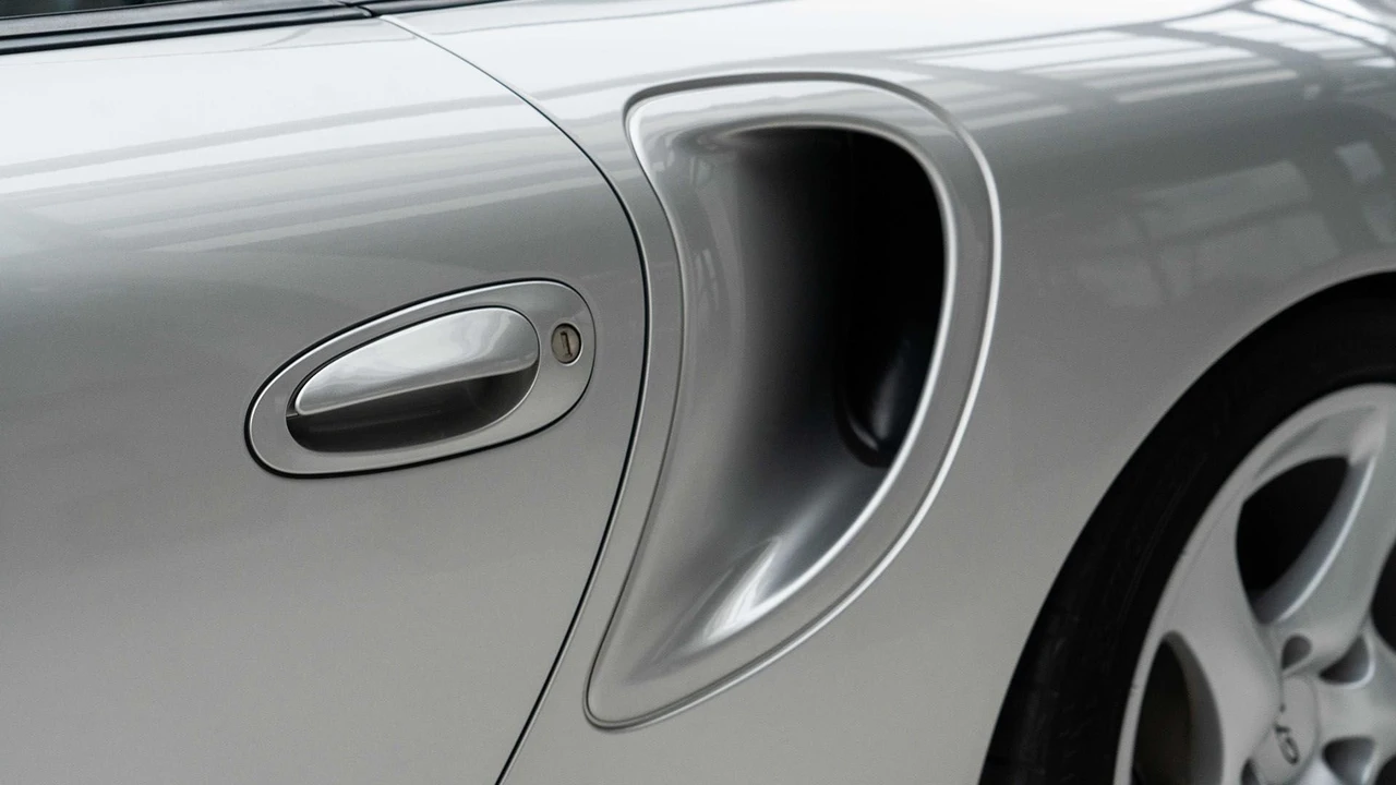 2002 Porsche 996 GT2 - Image 23 of 31