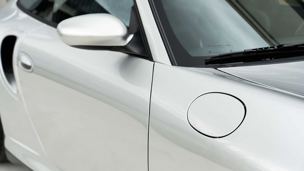 2002 Porsche 996 GT2 - Image 18 of 31