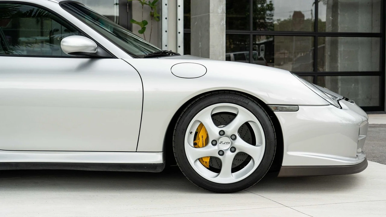 2002 Porsche 996 GT2 - Image 16 of 31
