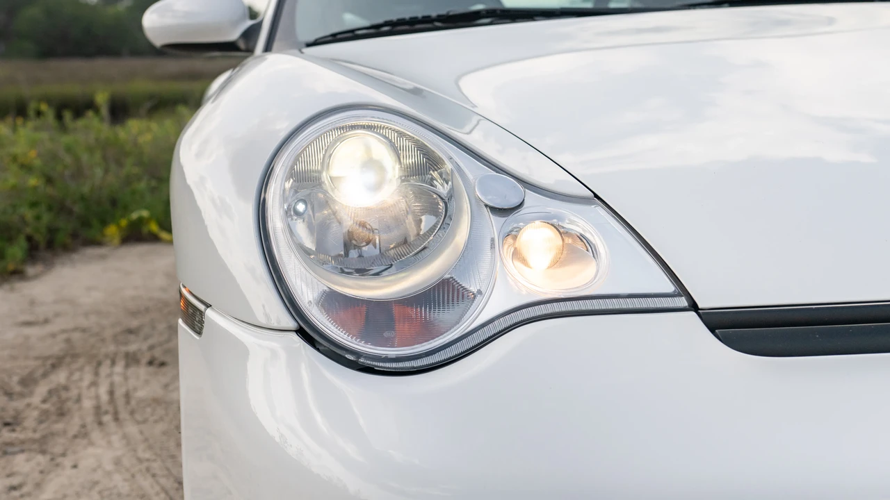 2002 Porsche 996 GT2 - Image 14 of 31