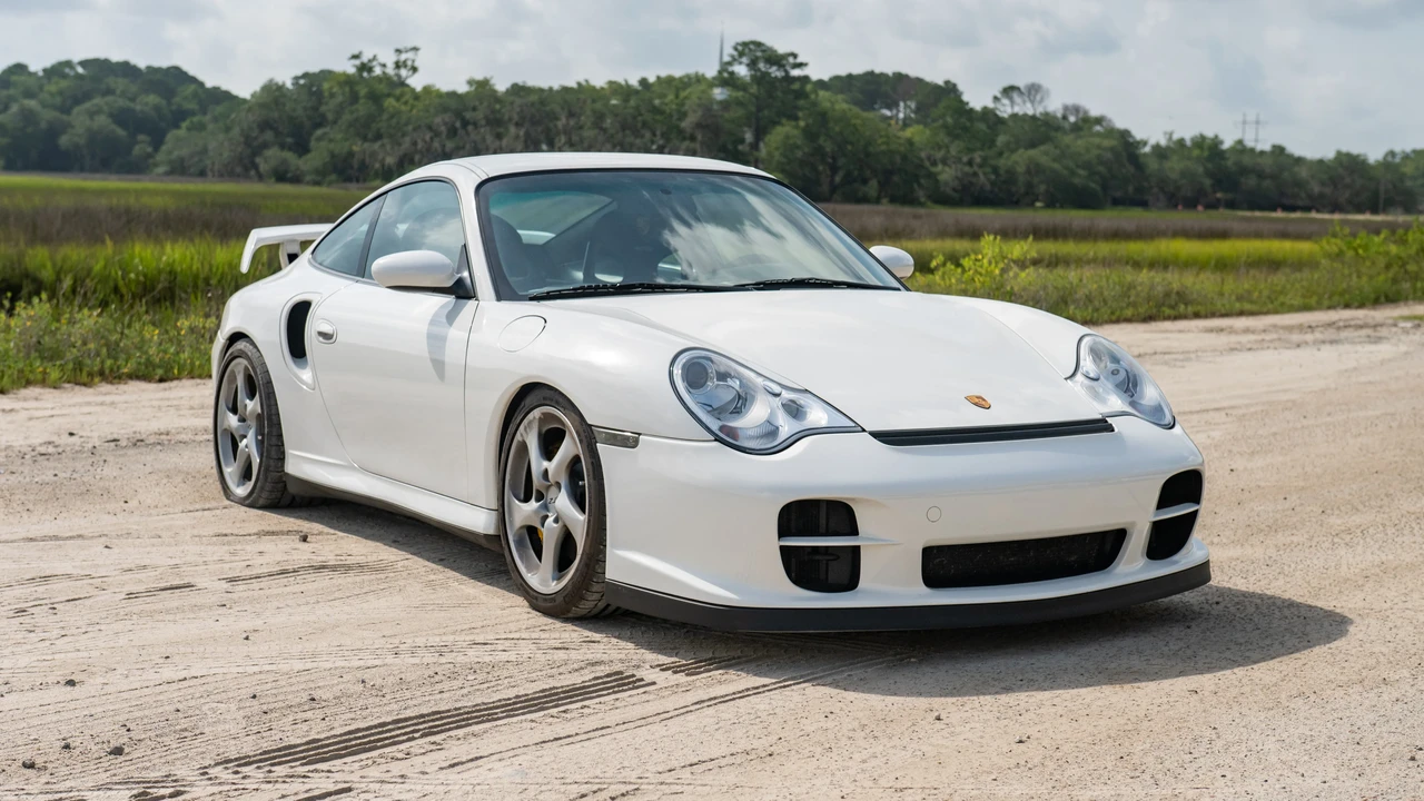 2002 Porsche 996 GT2 - Image 3 of 31