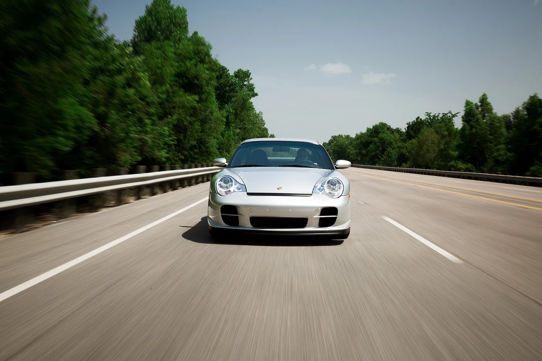 2002 Porsche 996 Turbo - Image 10 of 31