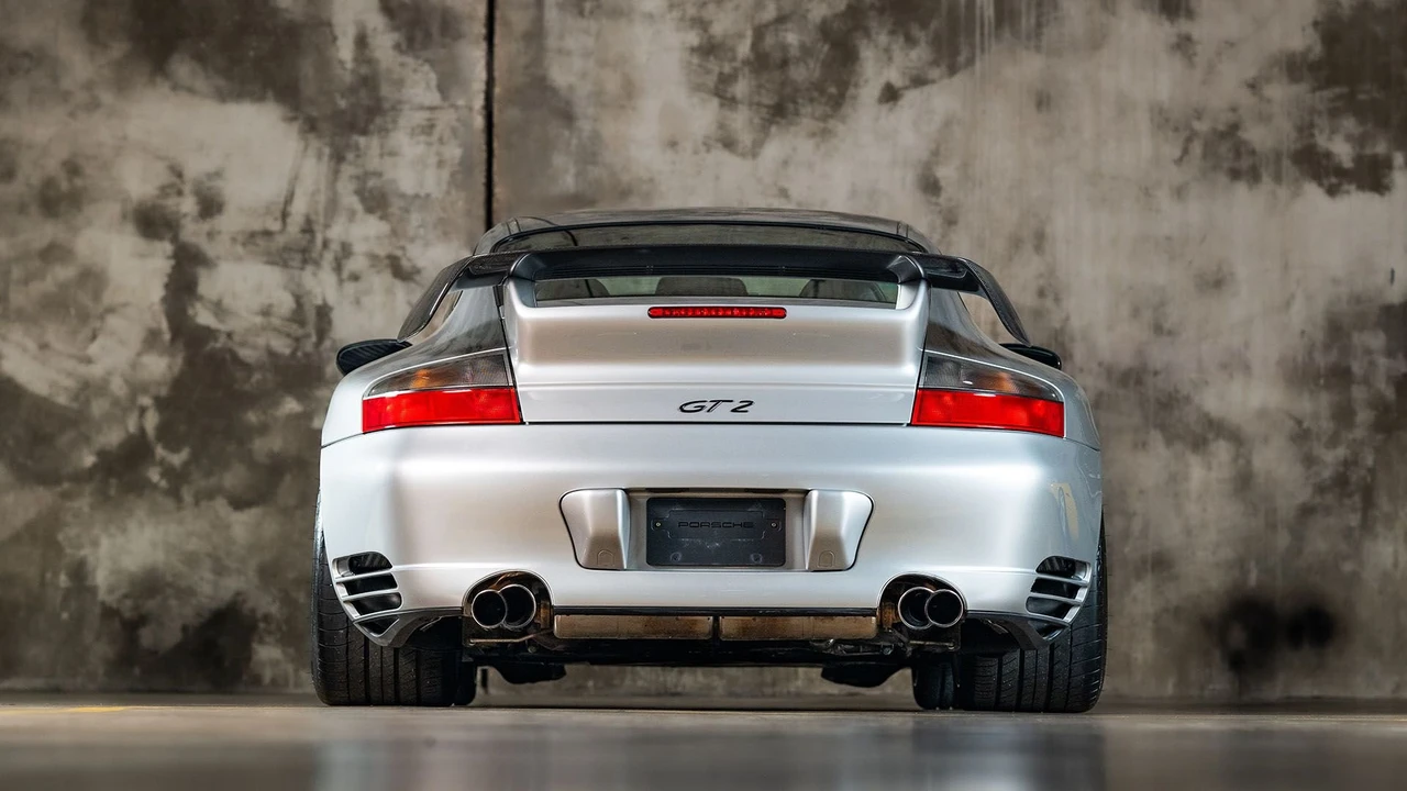 2002 Porsche 996 GT2 - Image 8 of 31