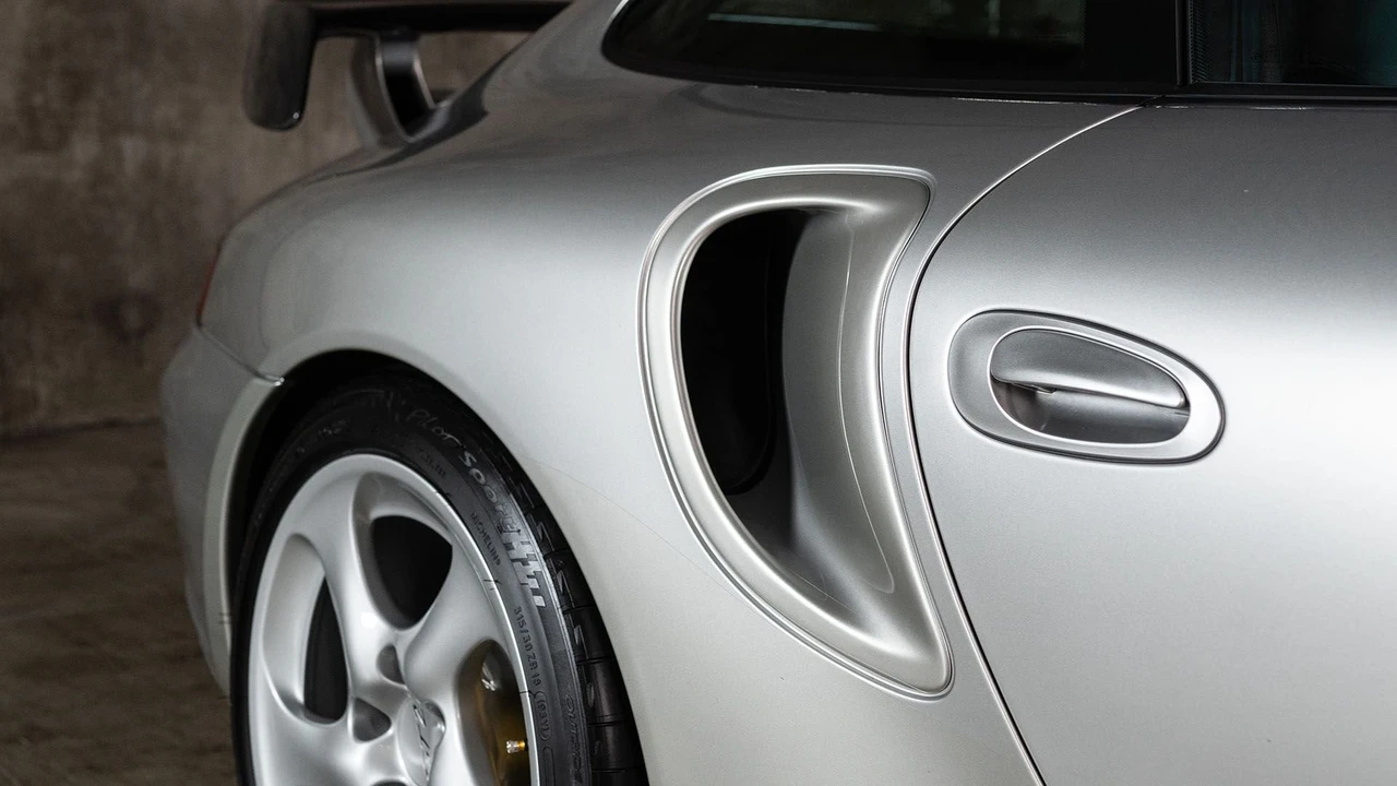2002 Porsche 996 GT2 - Image 25 of 31