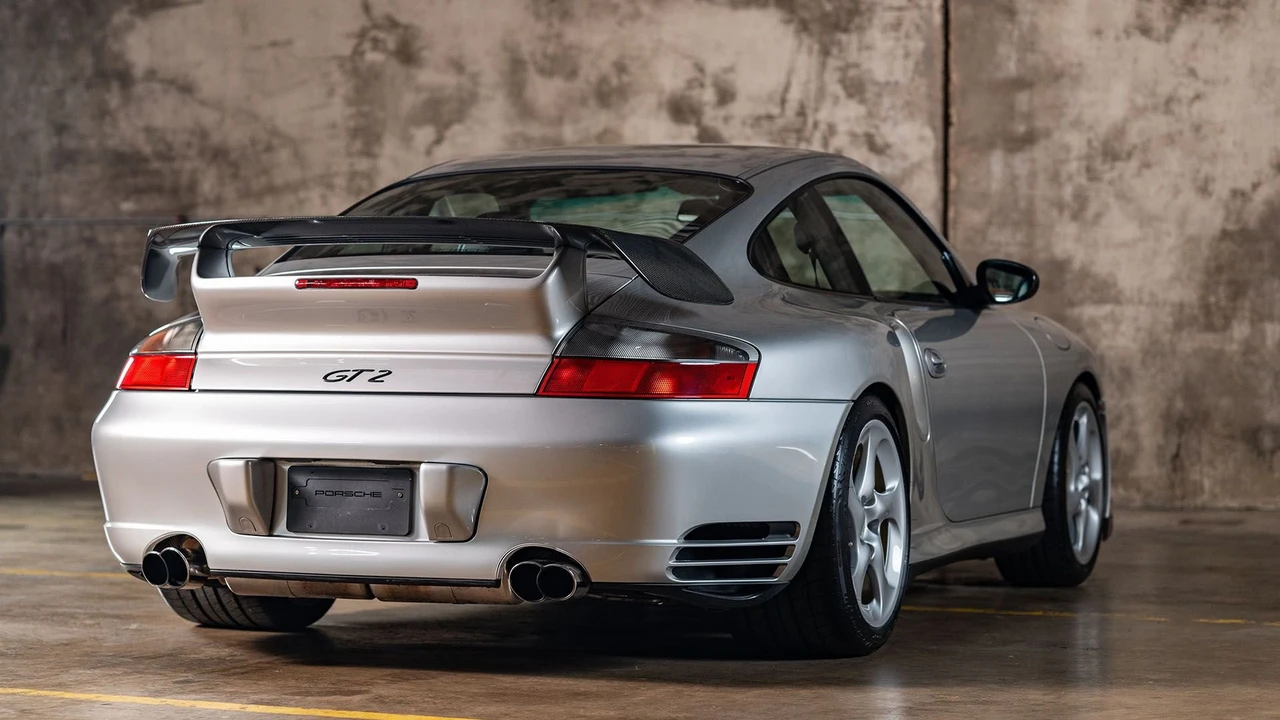 2002 Porsche 996 GT2 - Image 12 of 31