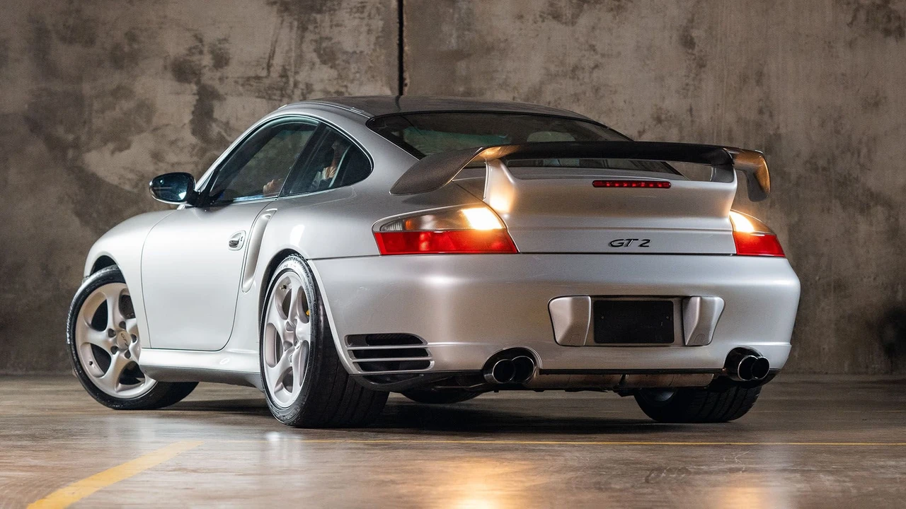 2002 Porsche 996 GT2 - Image 5 of 31