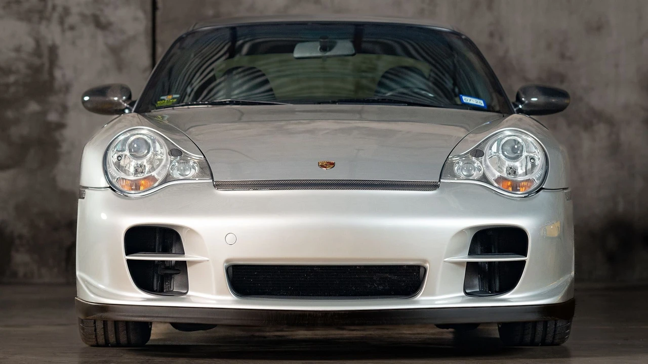 2002 Porsche 996 GT2 - Image 2 of 31