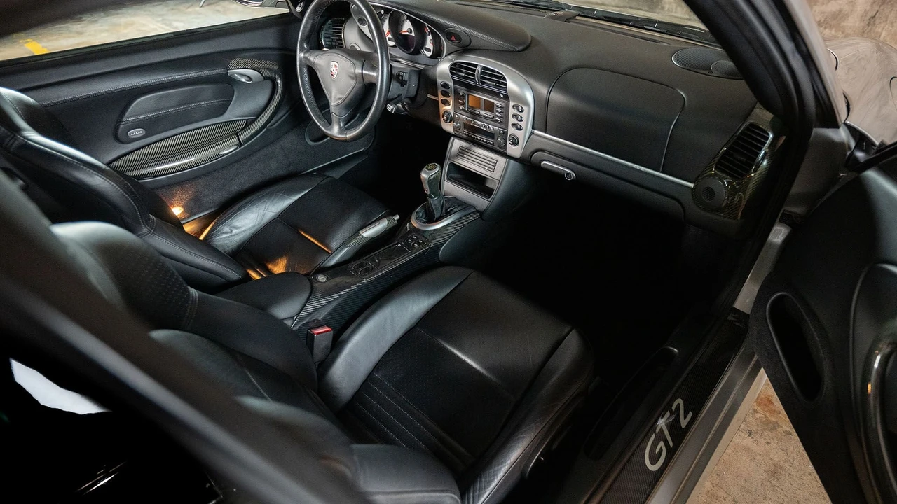 2002 Porsche 996 GT2 - Image 10 of 31