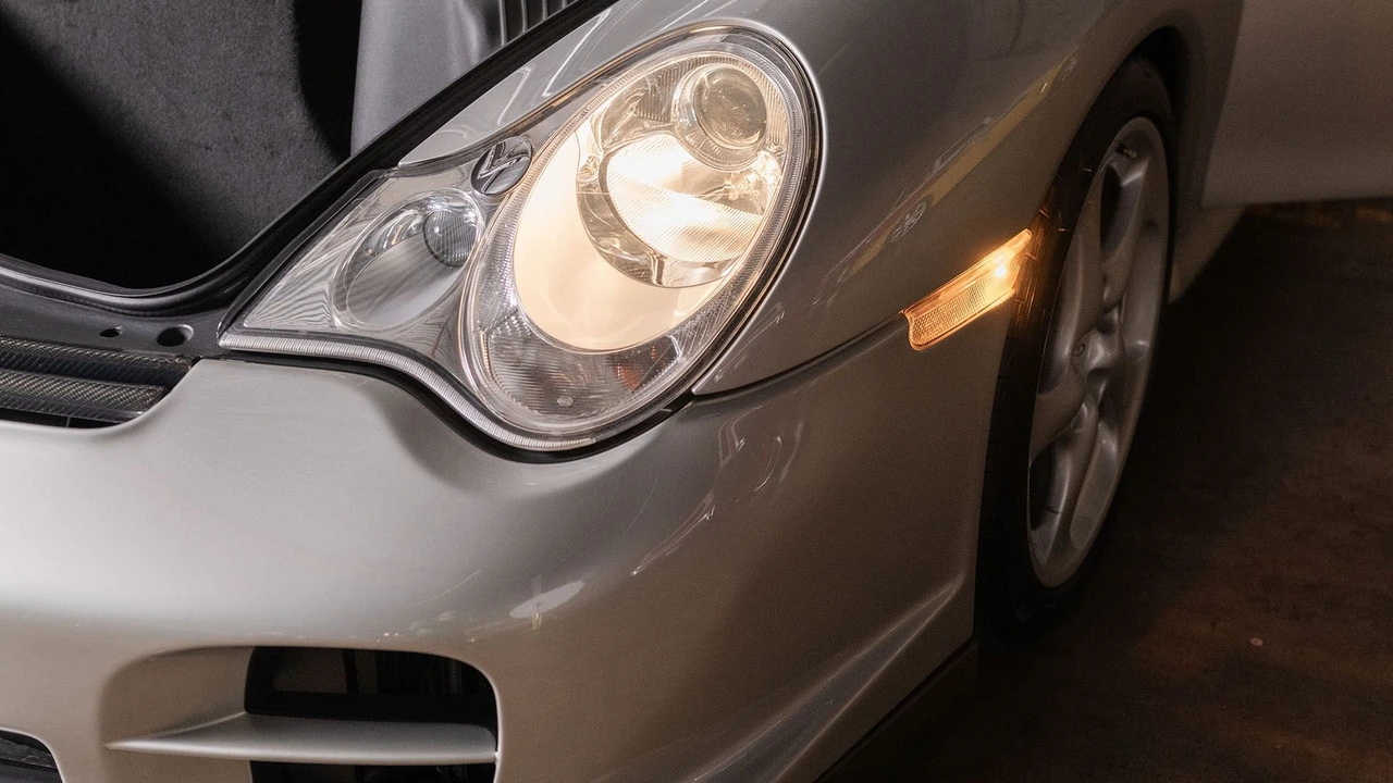 2002 Porsche 996 GT2 - Image 18 of 31