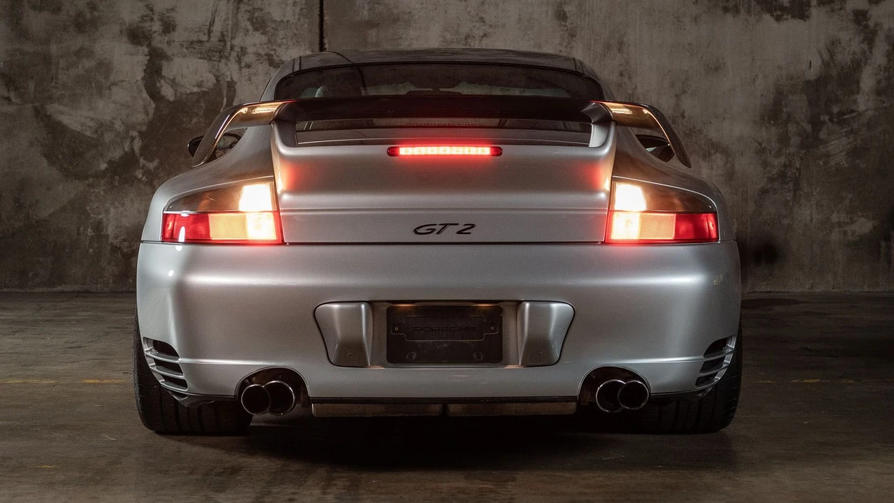 2002 Porsche 996 GT2 - Image 14 of 31