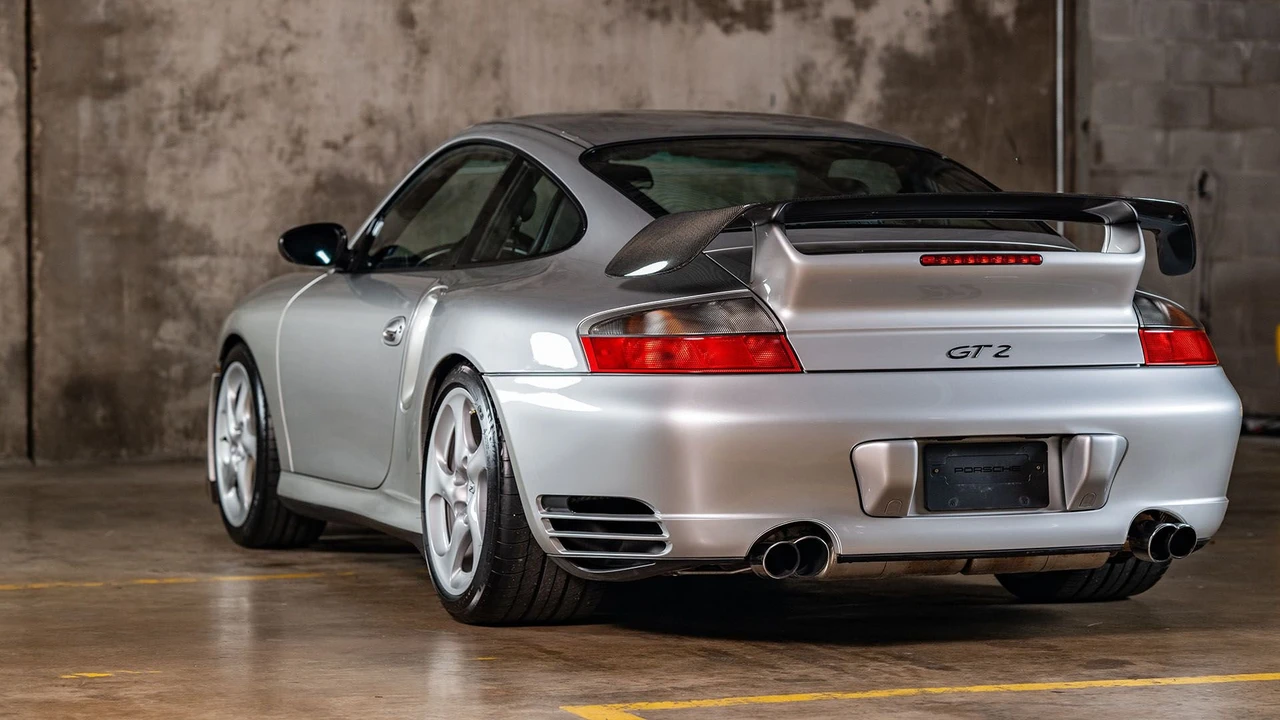 2002 Porsche 996 GT2 - Image 13 of 31