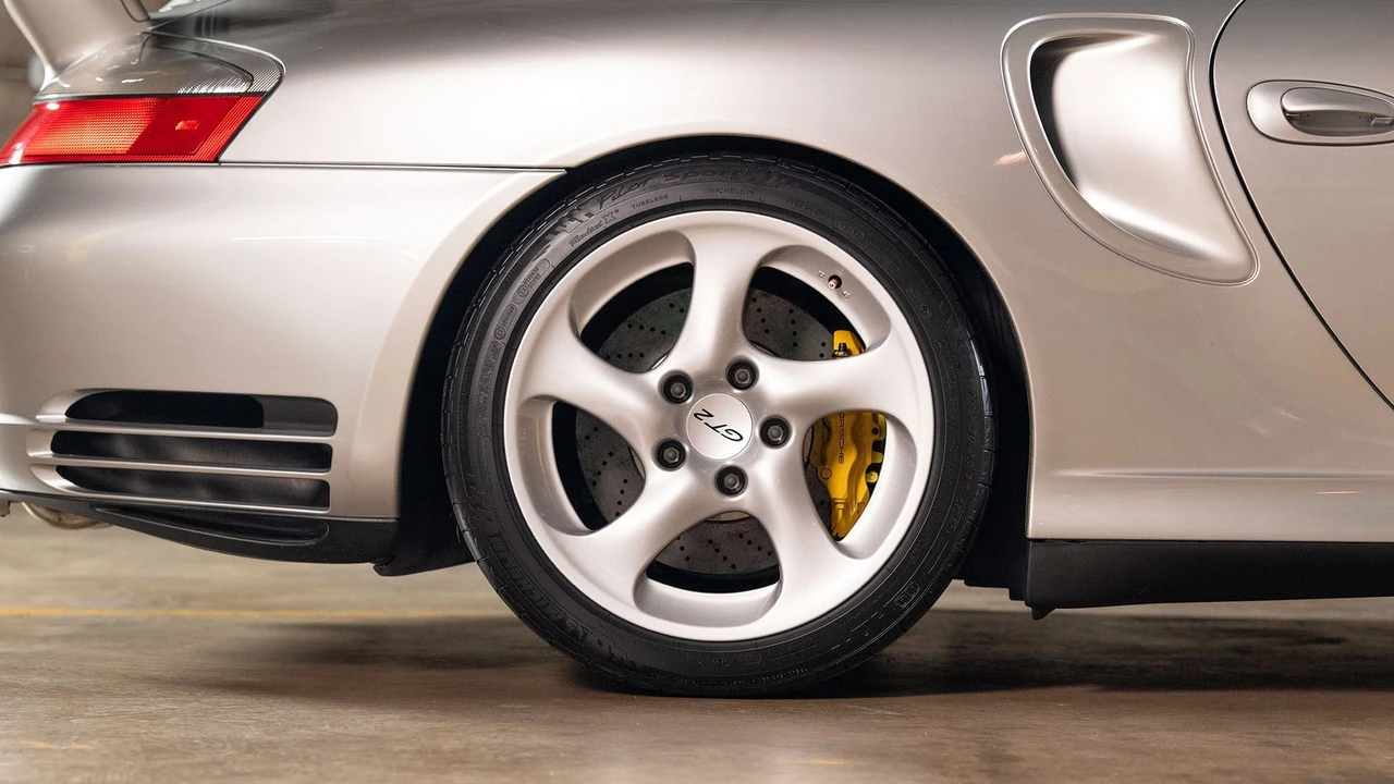 2002 Porsche 996 GT2 - Image 26 of 31