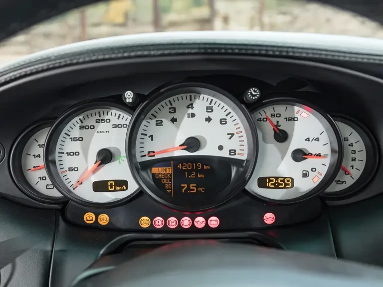 2002 Porsche 996 GT2 - Image 15 of 31