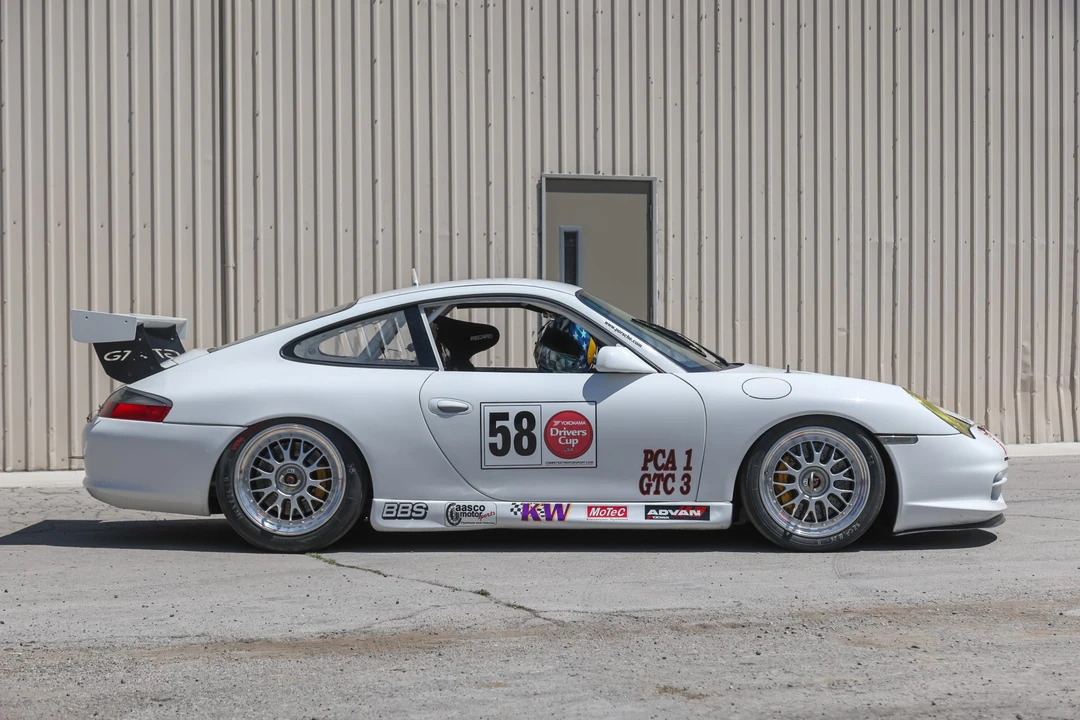 2002 Porsche 996 GT3 - Image 14 of 31
