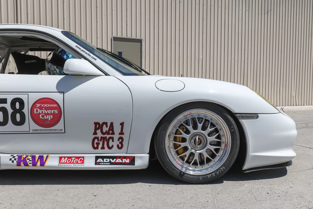 2002 Porsche 996 GT3 - Image 24 of 31