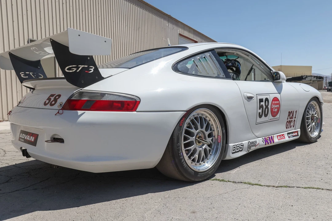 2002 Porsche 996 GT3 - Image 11 of 31