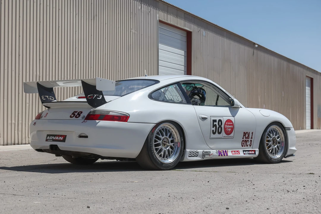 2002 Porsche 996 GT3 - Image 12 of 31