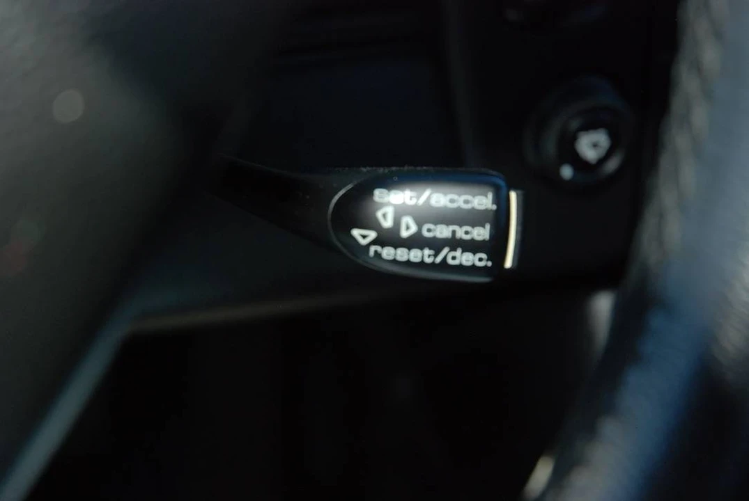 2002 Porsche 996 Carrera - Image 13 of 22