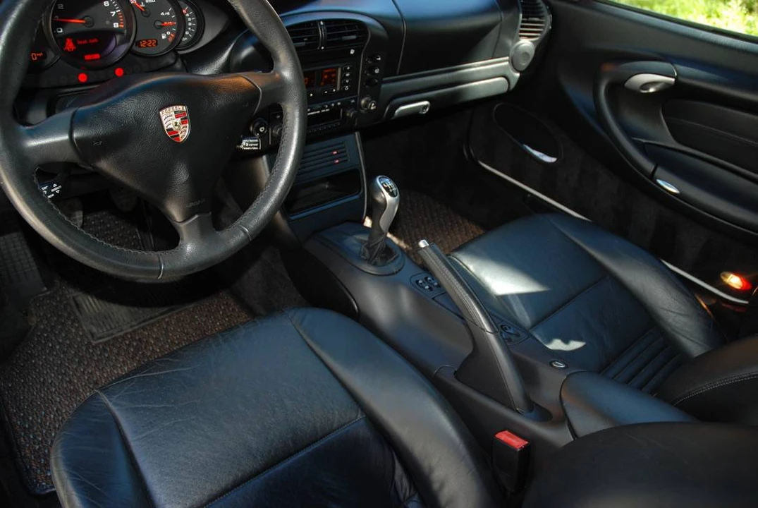 2002 Porsche 996 Carrera - Image 16 of 22