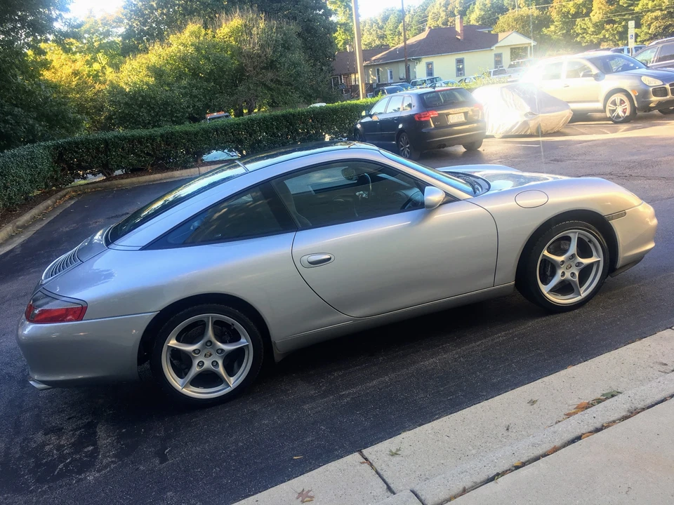 2002 Porsche 996 Carrera - Image 9 of 31