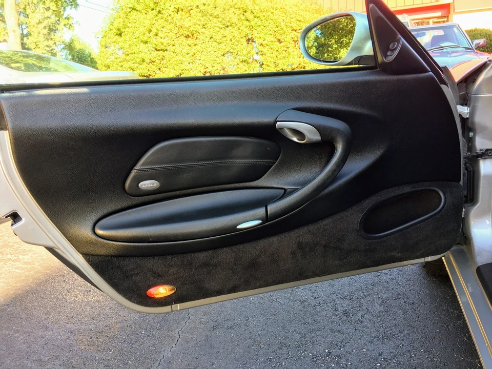 2002 Porsche 996 Carrera - Image 29 of 31