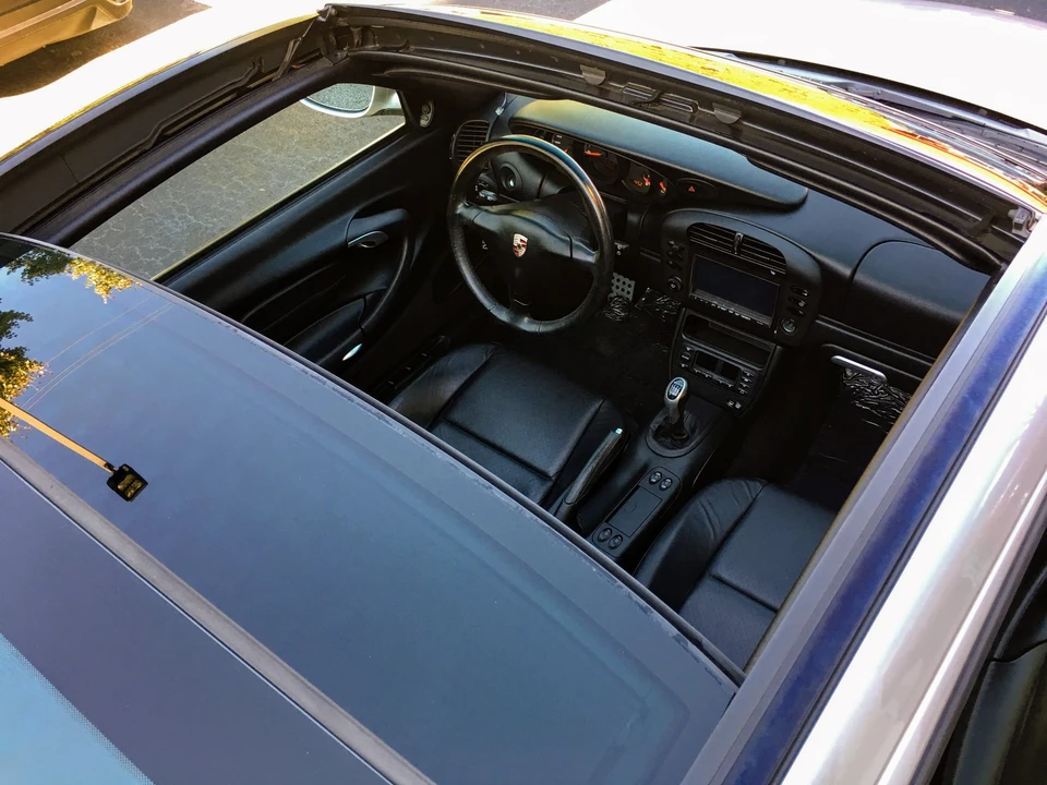 2002 Porsche 996 Carrera - Image 25 of 31