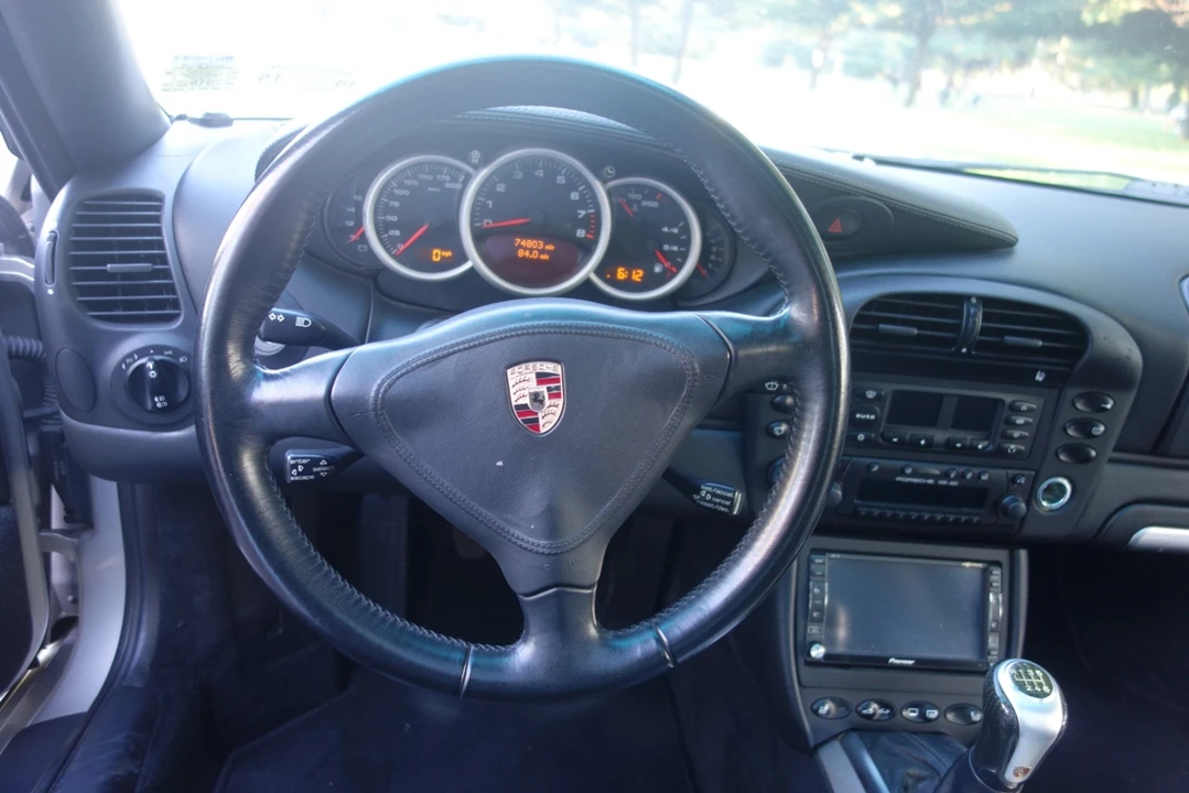 2002 Porsche 996 Carrera - Image 26 of 31