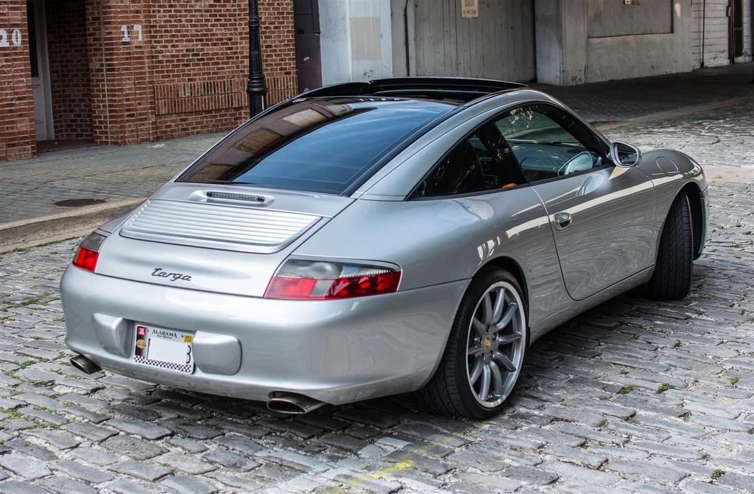 2002 Porsche 996 Carrera - Image 9 of 31