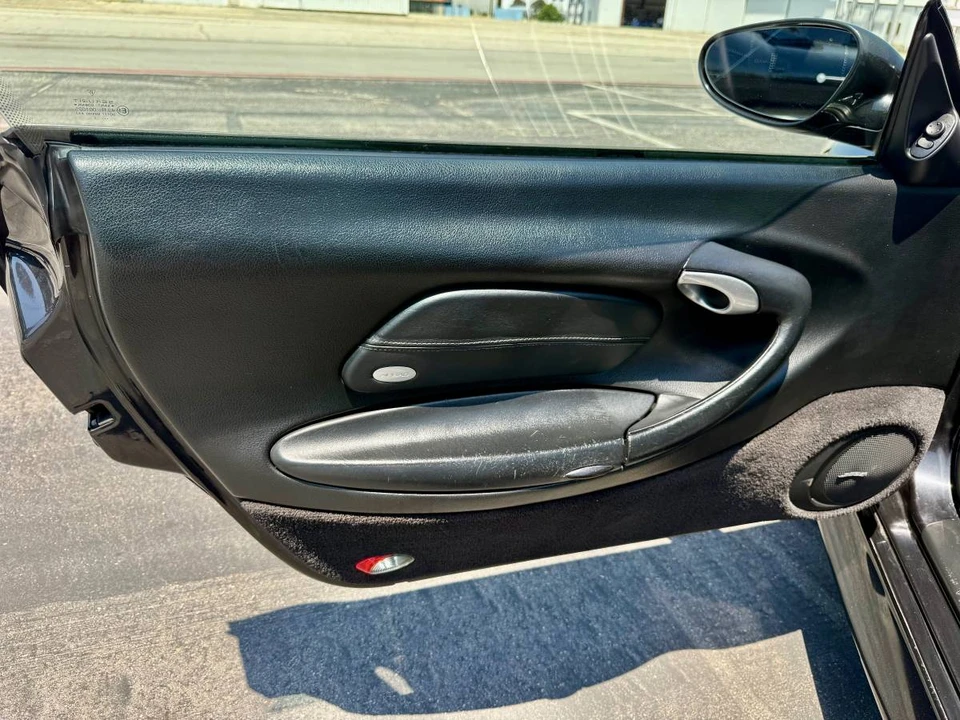 2022 Porsche 996 Targa - Image 9 of 18