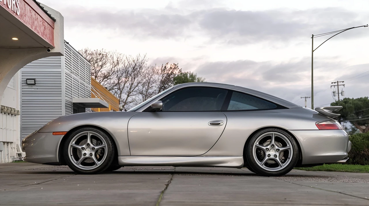 2002 Porsche 996 Carrera - Image 11 of 31