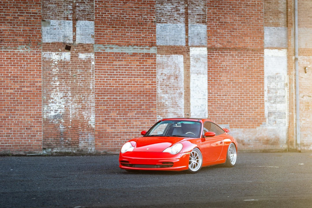 2002 Porsche 996 Carrera - Image 10 of 31