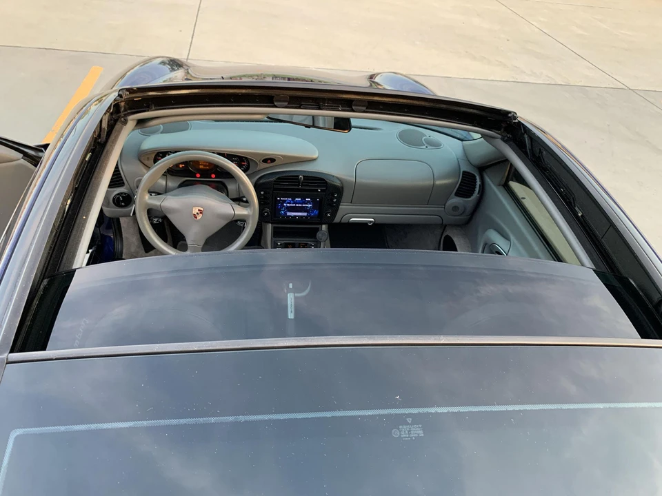 2002 Porsche 996 Carrera - Image 27 of 31