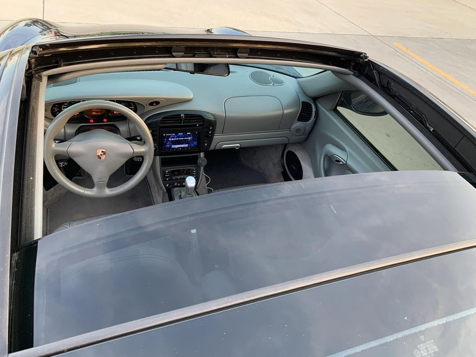 2002 Porsche 996 Carrera - Image 26 of 31