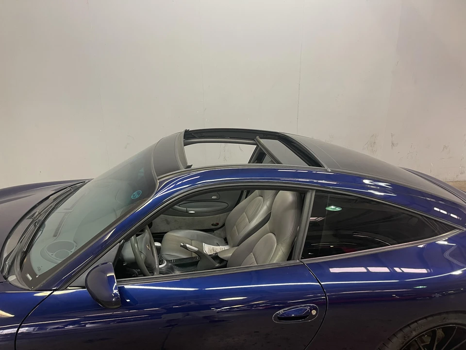 2002 Porsche 996 Carrera - Image 24 of 31