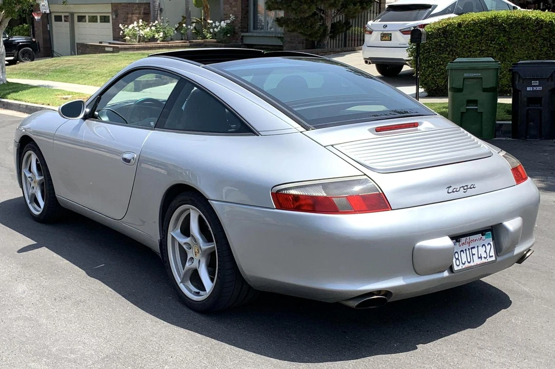 2002 Porsche 996 Carrera - Image 13 of 28