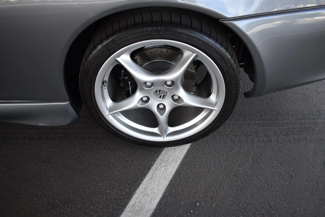 2002 Porsche 996 Carrera - Image 25 of 31