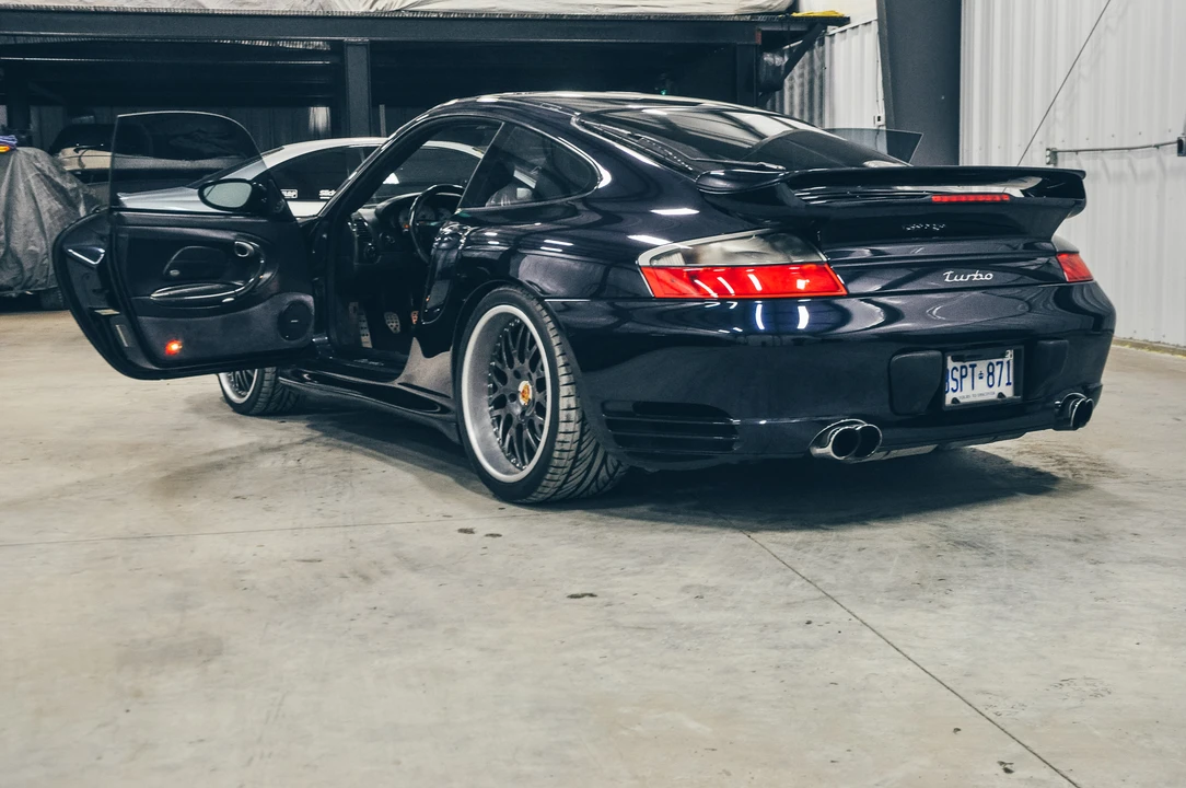 2002 Porsche 996 Turbo - Image 28 of 31