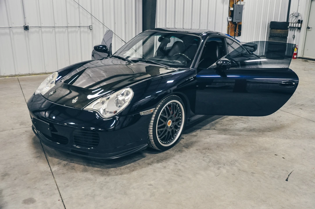 2002 Porsche 996 Turbo - Image 30 of 31