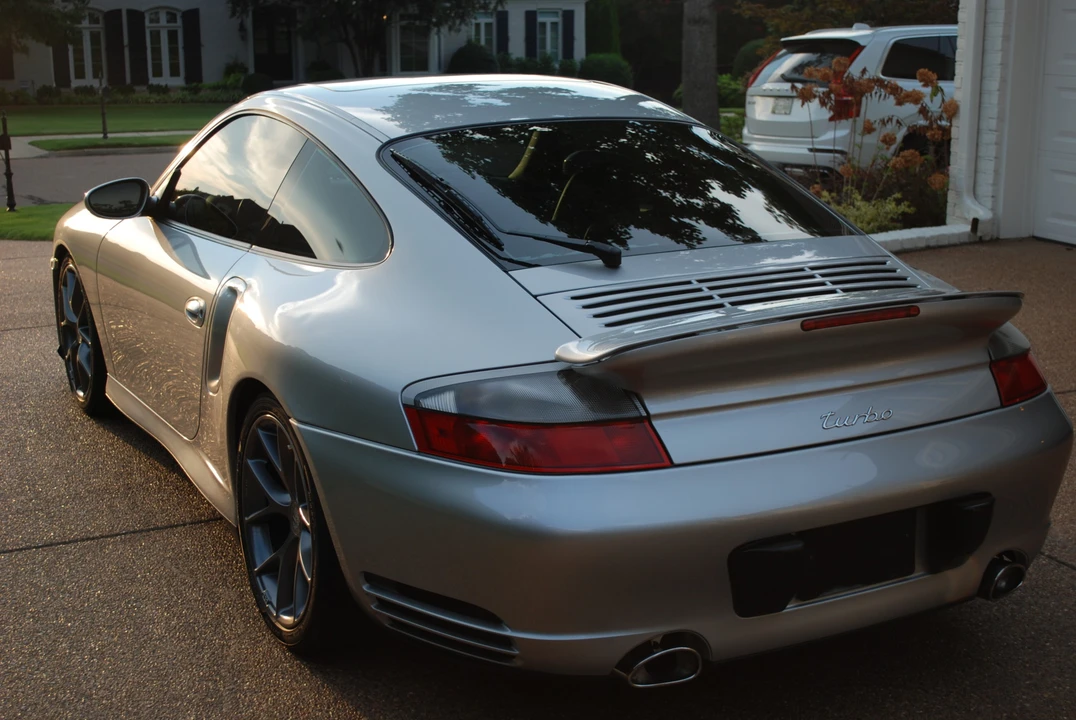 2002 Porsche 996 Turbo - Image 12 of 31