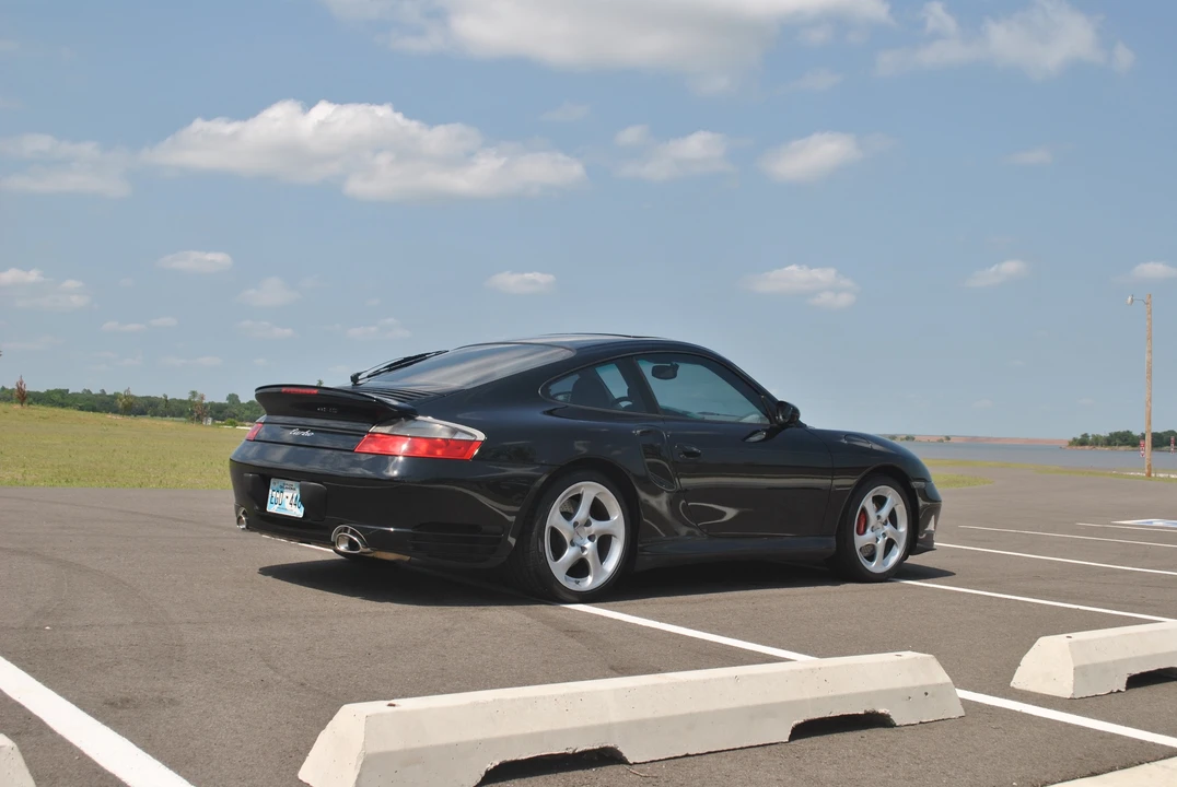 2002 Porsche 996 Turbo - Image 10 of 31