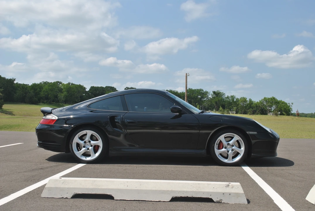2002 Porsche 996 Turbo - Image 12 of 31