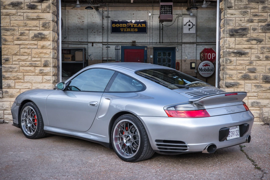 2002 Porsche 996 Turbo - Image 30 of 31