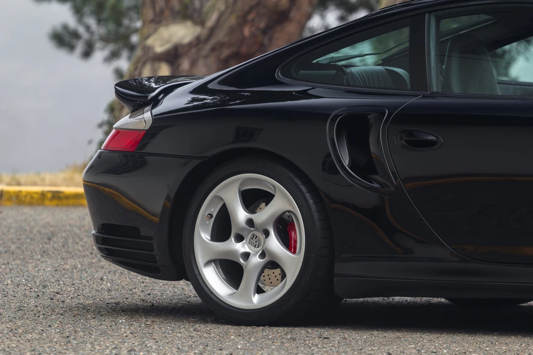 2002 Porsche 996 Turbo - Image 15 of 31