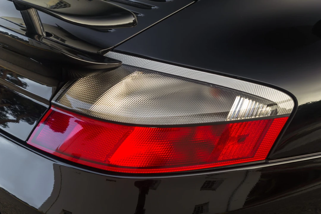 2002 Porsche 996 Turbo - Image 29 of 31