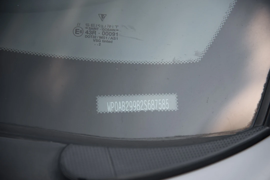 2002 Porsche 996 Turbo - Image 25 of 31