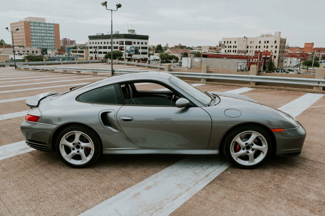 2002 Porsche 996 Turbo - Image 11 of 31